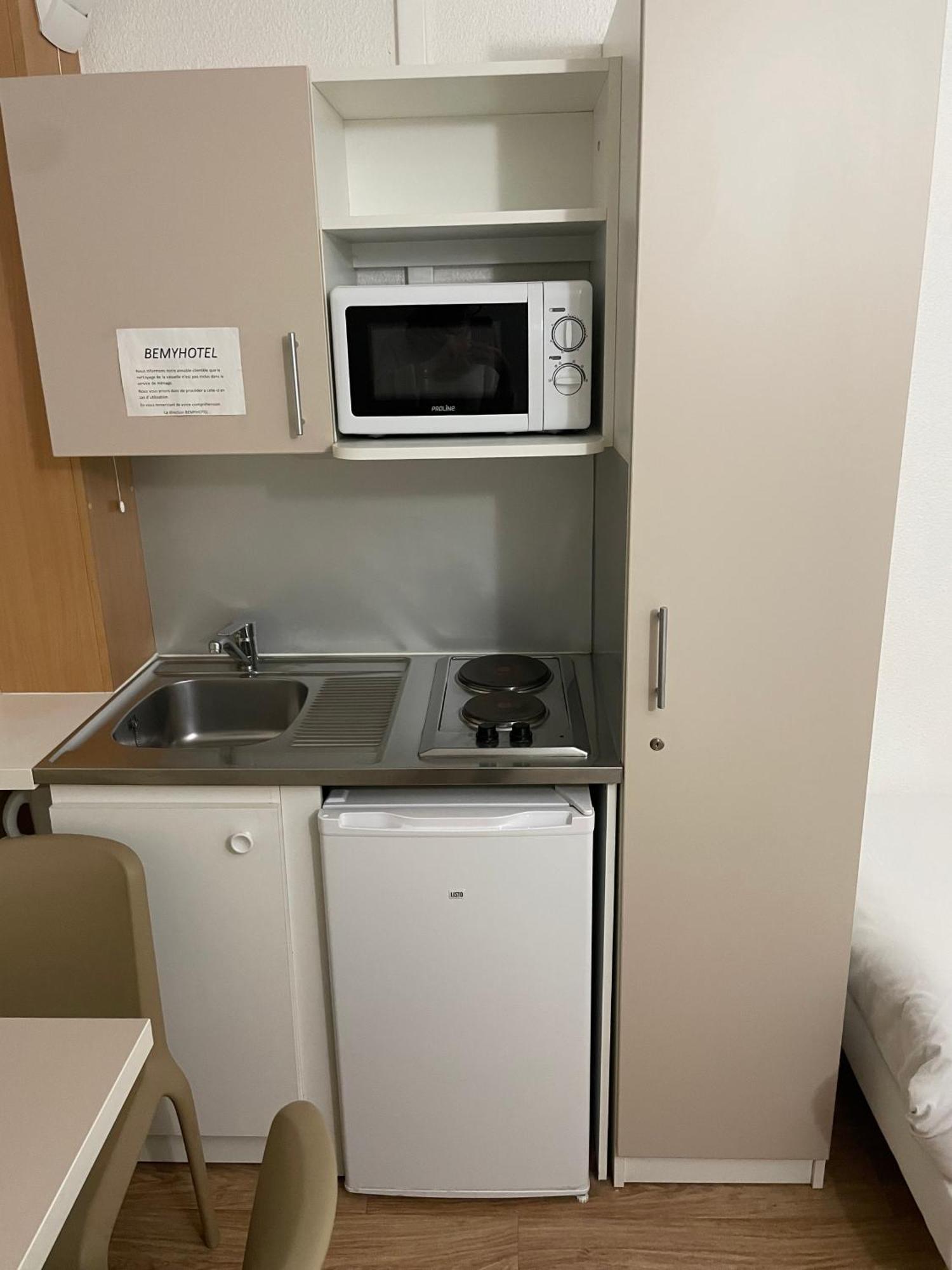 Be Myhotel Evreux Bagian luar foto