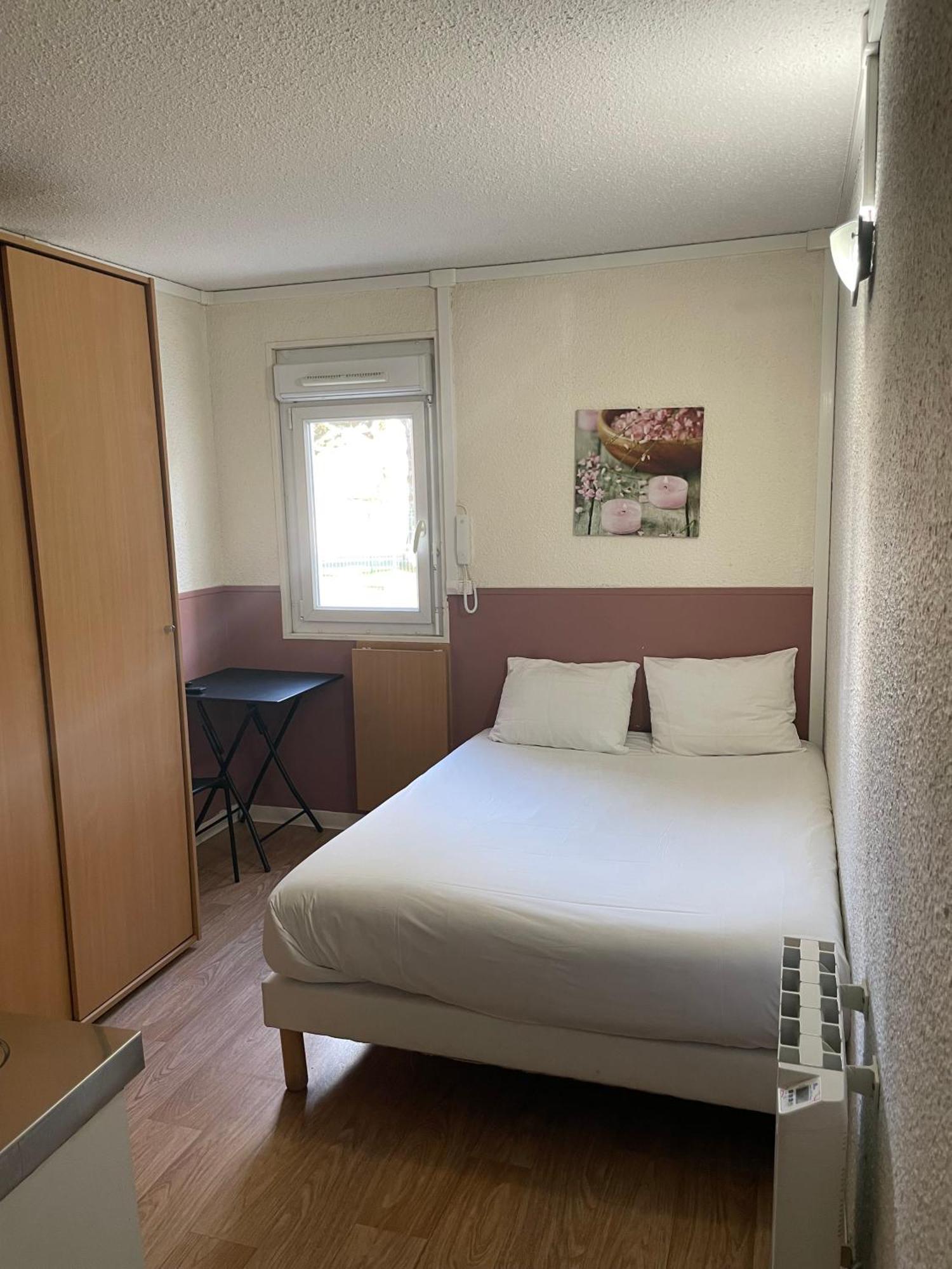 Be Myhotel Evreux Bagian luar foto