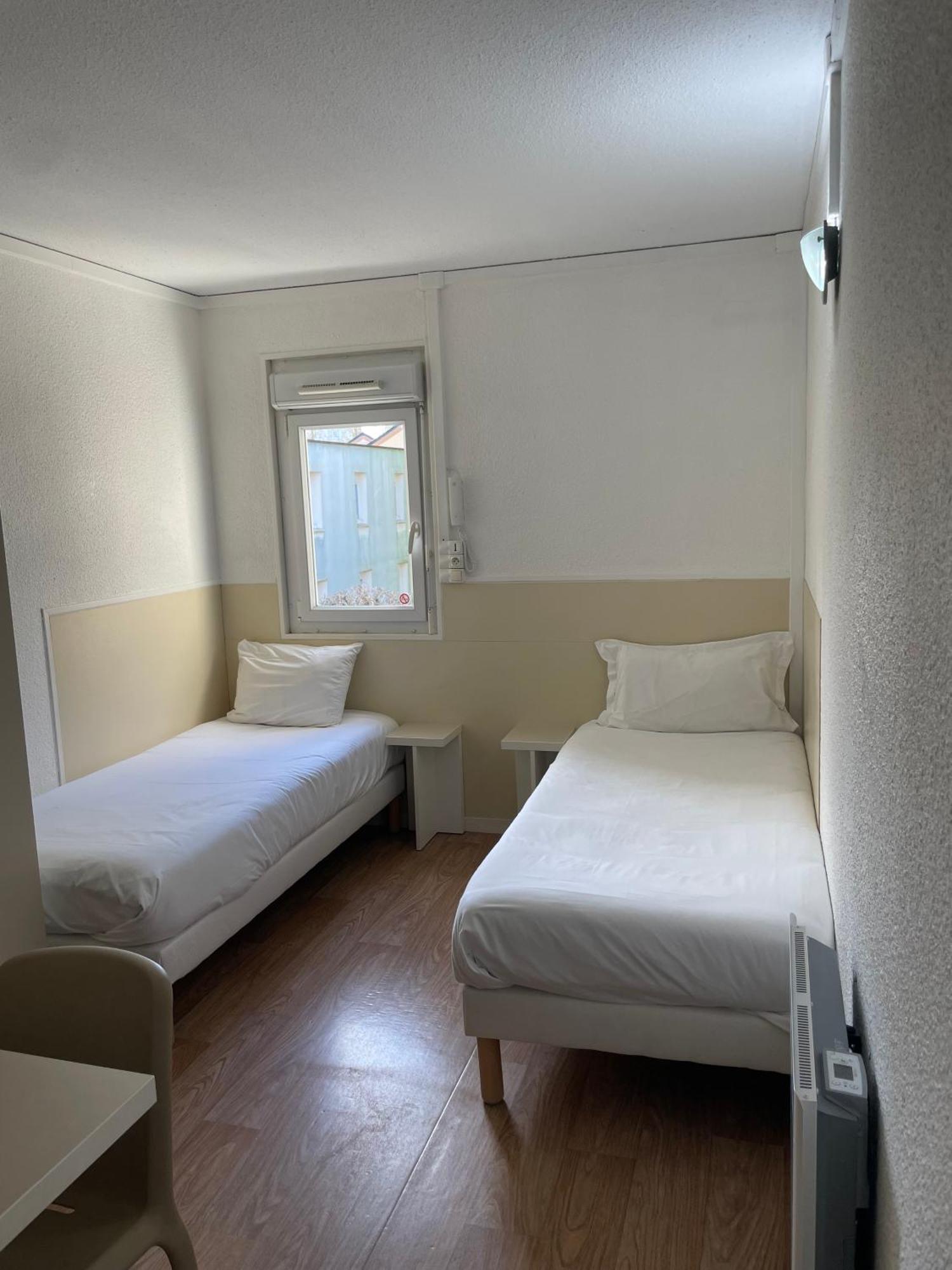 Be Myhotel Evreux Bagian luar foto