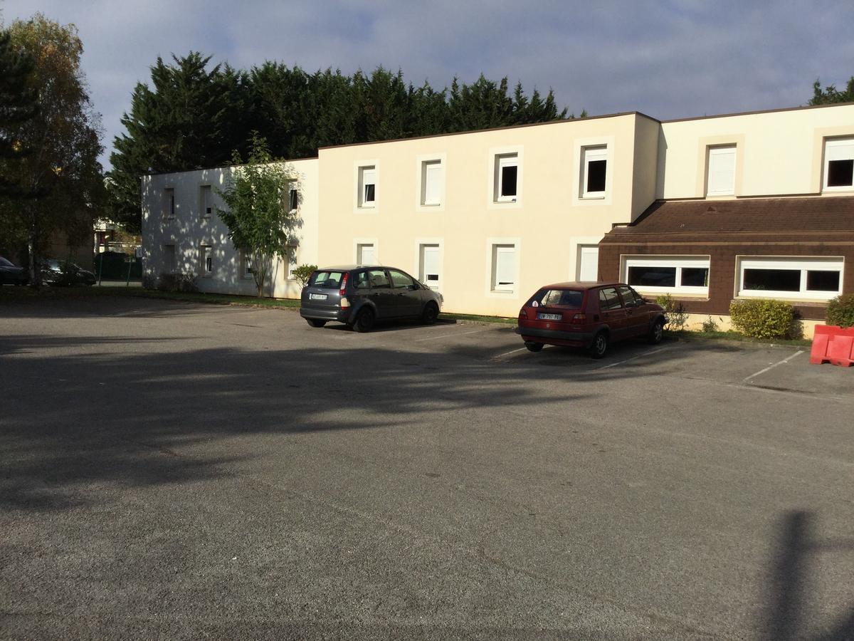 Be Myhotel Evreux Bagian luar foto