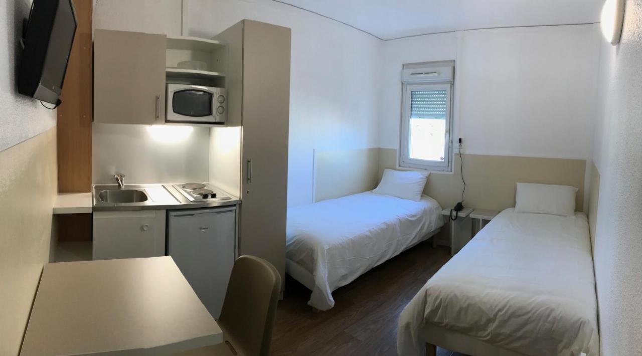 Be Myhotel Evreux Bagian luar foto